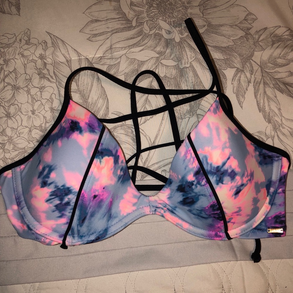 Victoria’s Secret Bikini Top